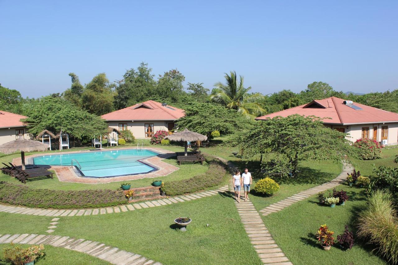 Hibiscus Garden Hotel Tissamaharama Εξωτερικό φωτογραφία