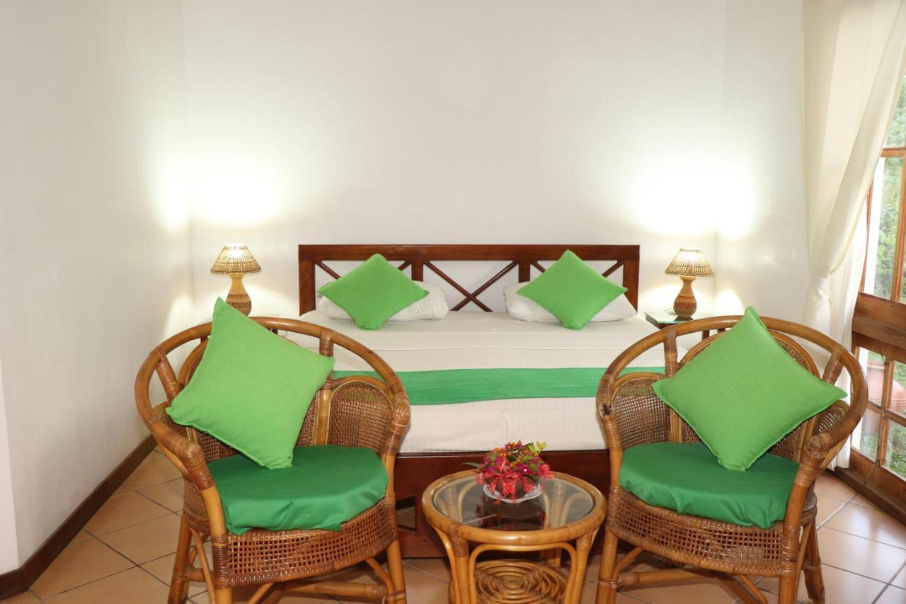 Hibiscus Garden Hotel Tissamaharama Εξωτερικό φωτογραφία