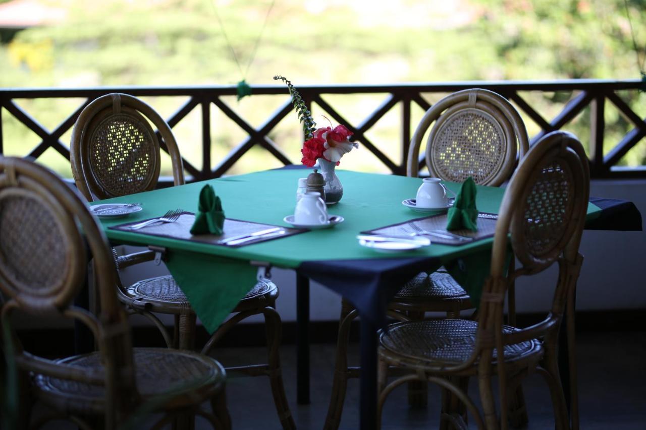 Hibiscus Garden Hotel Tissamaharama Εξωτερικό φωτογραφία