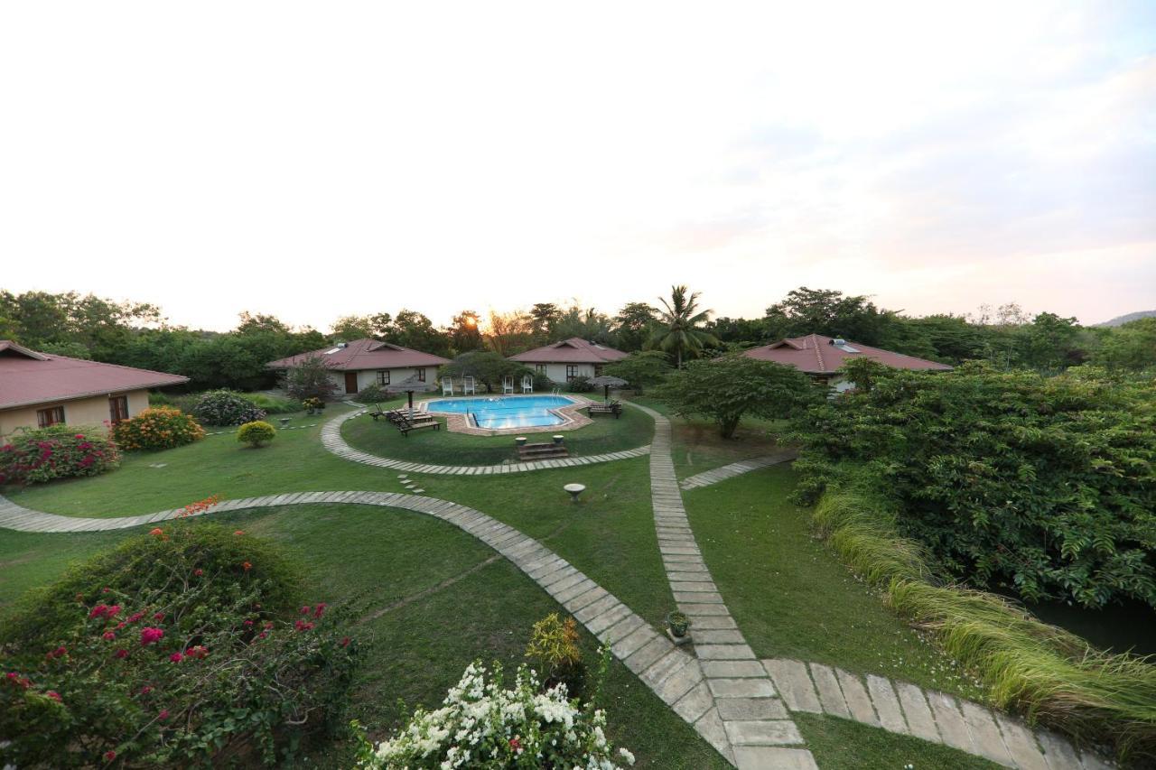 Hibiscus Garden Hotel Tissamaharama Εξωτερικό φωτογραφία